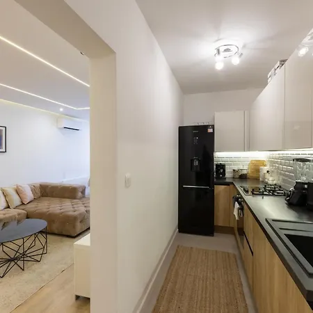 Family Friendly Apartmant Апартаменты